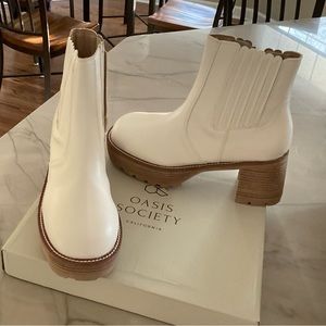 Oasis Society Aubrey Platform Boots Sz 8.5 NWT